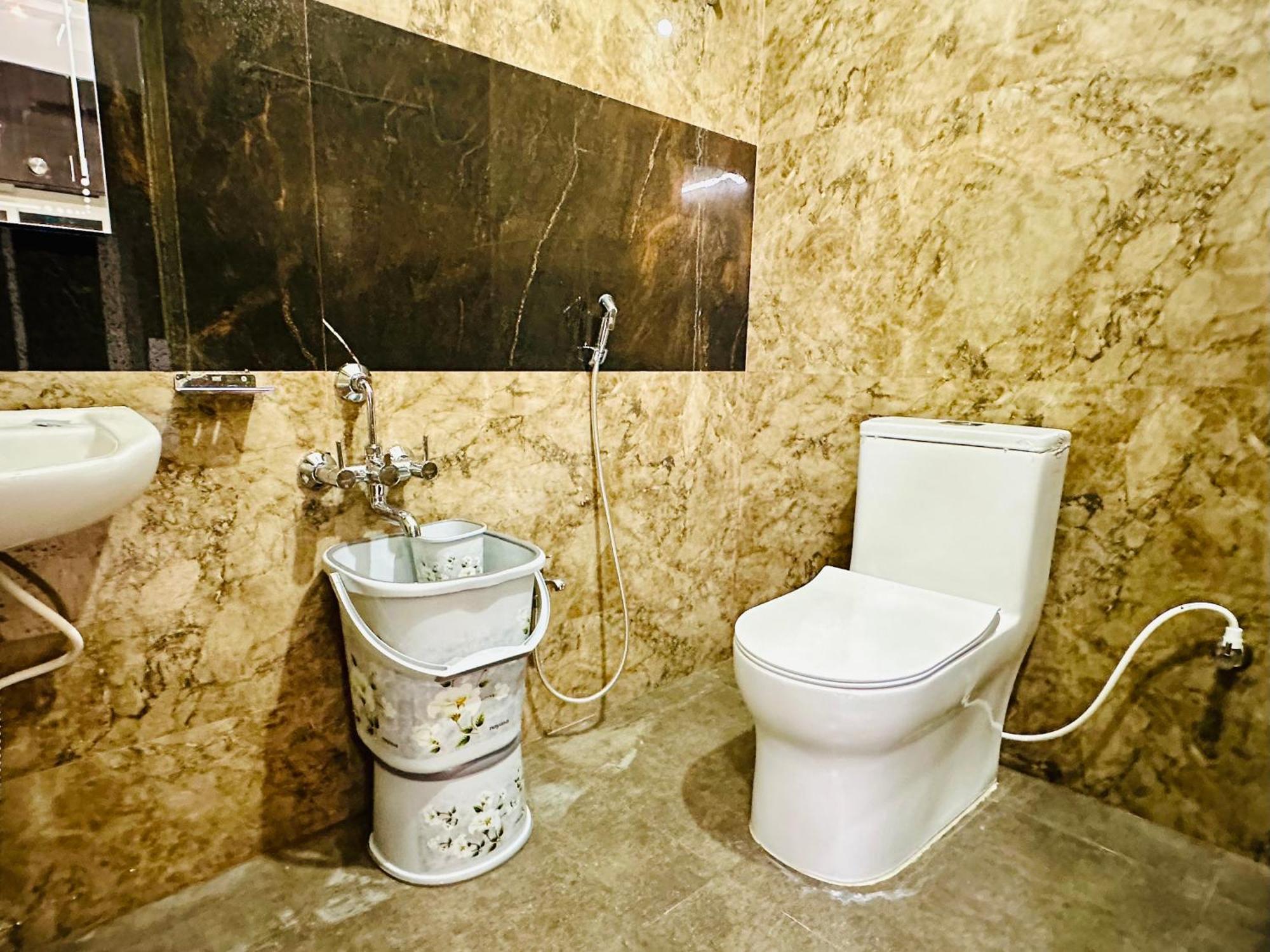 Truelife - 3Bhk Family Suites - Ps4 Pure Veg Restaurant On The Way To Balaji Temple - 2500 Sft Large Signature Apartment - Modular Kitchen - Super Fast Wifi, Smart Tv, 250 Jio Channels - Parking - Easy Access To All Temples - Top Service With Lots Of Tirupati Exterior foto